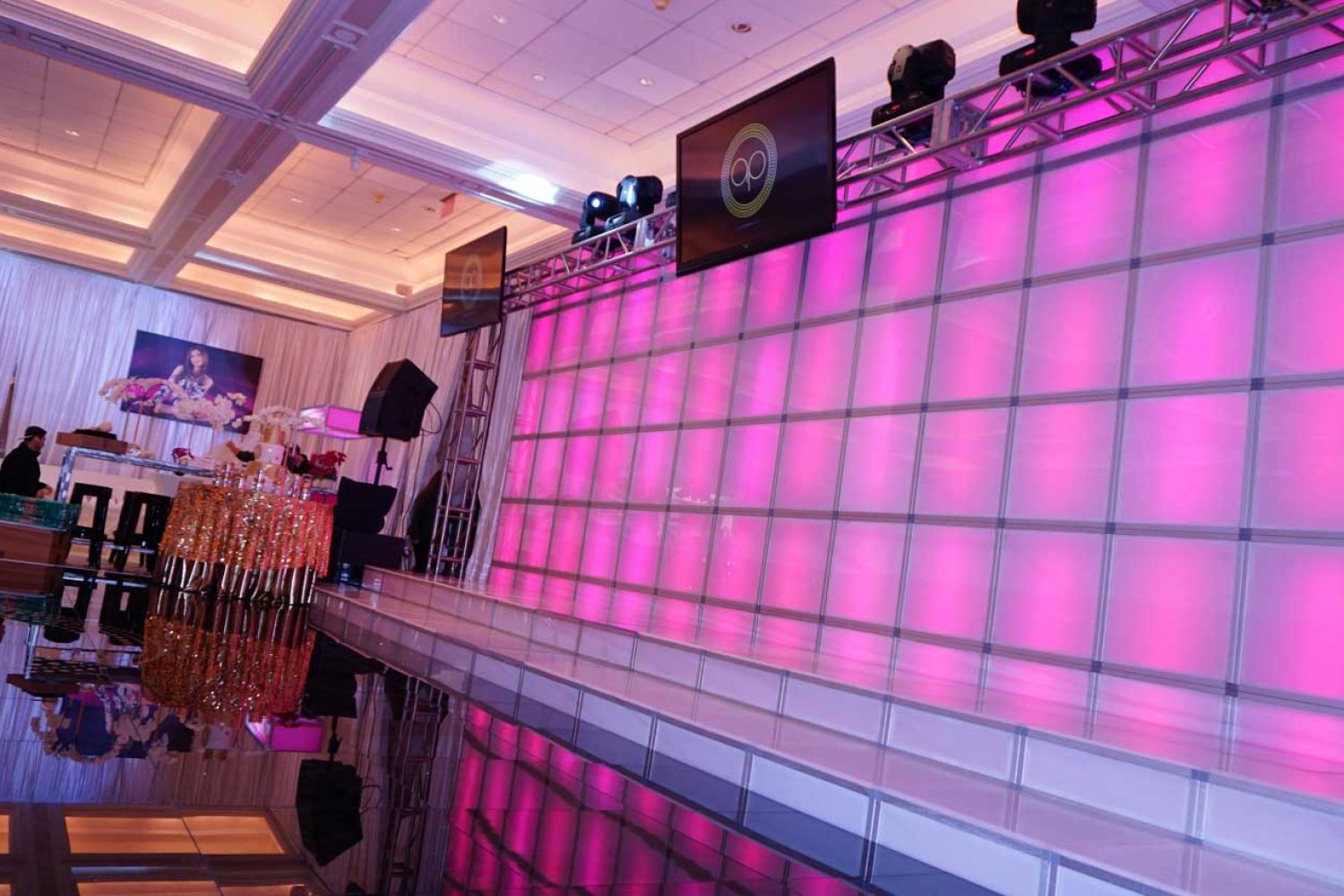 Stage Set Ups