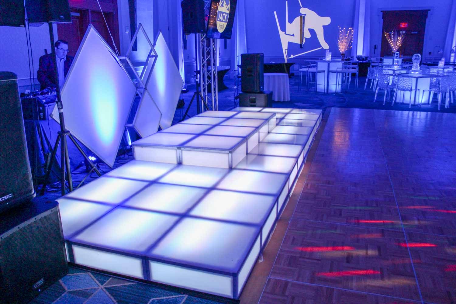 Stage Set Ups